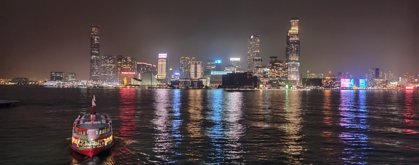 於2021年3月27日拍攝的尖沙咀沿岸影像，攝於地球一小時熄燈活動後。圖片提供：港大香港光污染研究項目小組